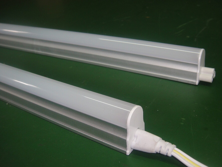T5無(wú)影一體化LED日光燈0.9米